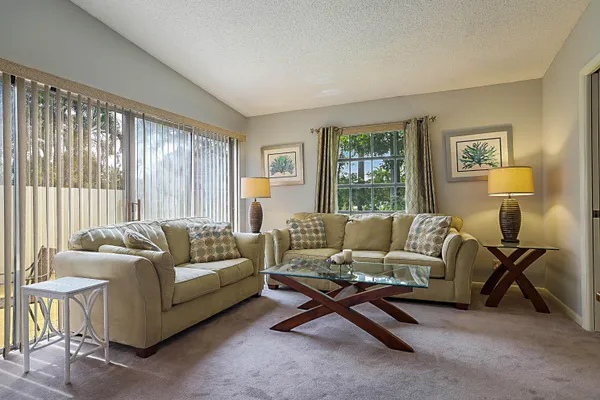 Property Slideshow image 3 of 31 | 5231 copperleaf cir, Delray Beach, FL, 33484