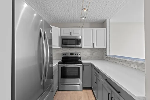 Property Slideshow image 3 of 20 | 228 camden j j, West Palm Beach, FL, 33417