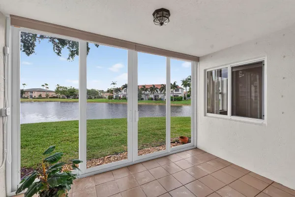 Property Slideshow image 2 of 49 | 7763 southampton ter 108, Tamarac, FL, 33321