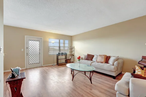 Property Slideshow image 3 of 39 | 4026 swansea b, Deerfield Beach, FL, 33442