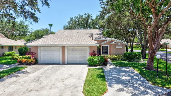 Property Slideshow image 3 of 51 | 8306 summersong ter, Boca Raton, FL, 33496