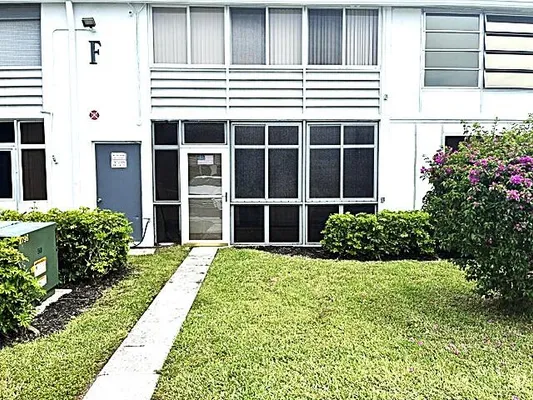 Property Slideshow image 3 of 27 | 110 markham f 110, Deerfield Beach, FL, 33442