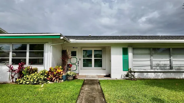 Property Slideshow image 2 of 19 | 1061 nw 85th ter a111, Plantation, FL, 33322