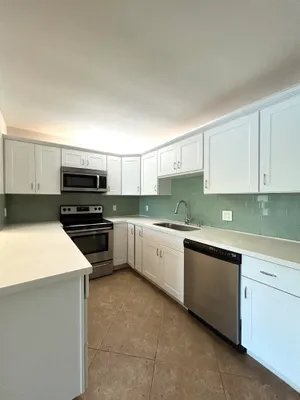 Property Slideshow image 2 of 14 | 13830 oneida dr g1, Delray Beach, FL, 33446