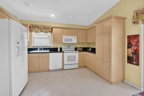 Property Slideshow image 3 of 98 | 11585 augustus dr, Boynton Beach, FL, 33437