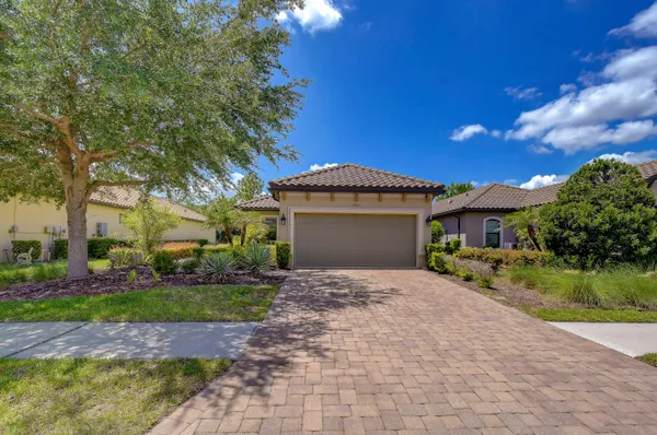 Property Slideshow image 2 of 115 | 8433 alberata vista dr, Tampa, FL, 33647