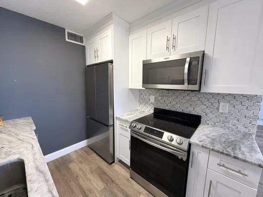 Property Slideshow image 2 of 20 | 3038 guildford c 3038, Boca Raton, FL, 33434
