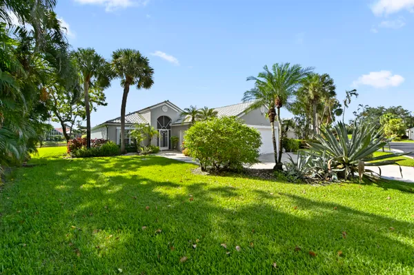 Property Slideshow image 3 of 36 | 6226 water lilly ln, Boynton Beach, FL, 33437