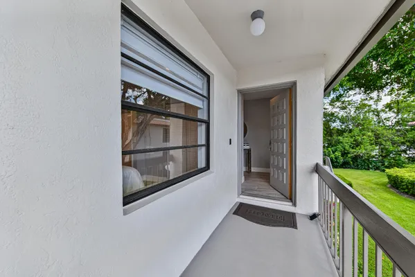 Property Slideshow image 3 of 52 | 21656 juego cir 23f, Boca Raton, FL, 33433