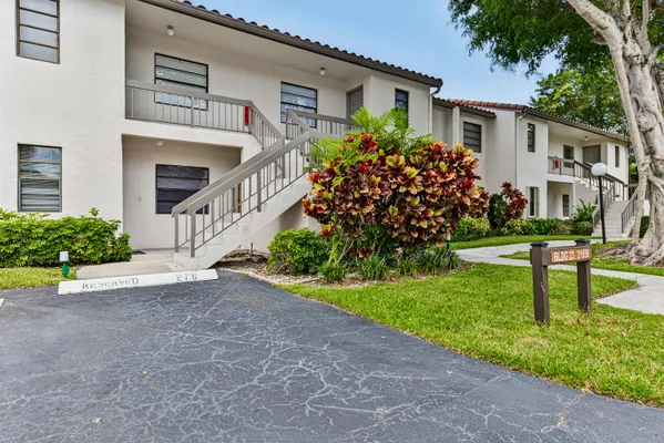 Property Slideshow image 2 of 52 | 21656 juego cir 23f, Boca Raton, FL, 33433