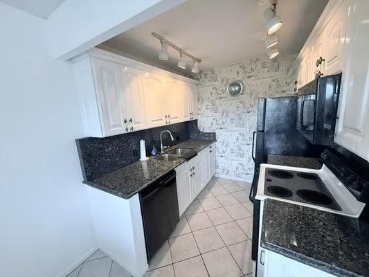 Property Slideshow image 3 of 45 | 4065 harwood e, Deerfield Beach, FL, 33442