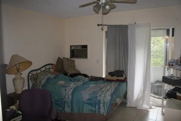 Property Slideshow image 3 of 27 | 28 camden b b, West Palm Beach, FL, 33417