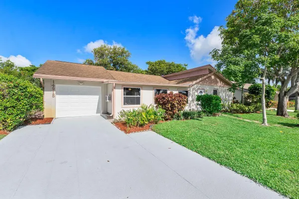 Property Slideshow image 2 of 28 | 14915 peppermill ln, Delray Beach, FL, 33484