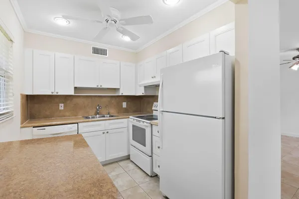 Property Slideshow image 2 of 25 | 164 seville g g, Delray Beach, FL, 33446