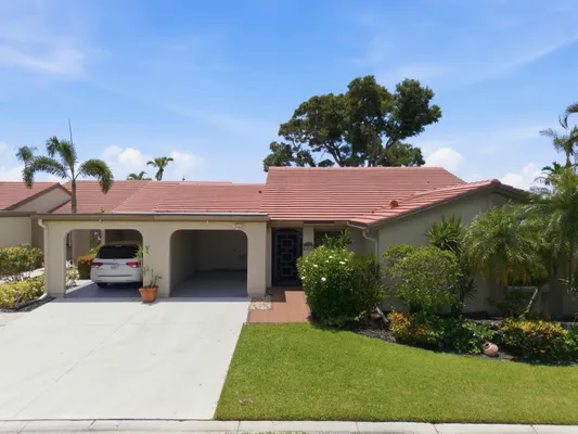 Property Slideshow image 2 of 33 | 5896 forest grove dr 4, Boynton Beach, FL, 33437