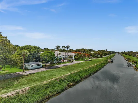 Property Slideshow image 2 of 64 | 2420 sw 22nd ave 602, Delray Beach, FL, 33445