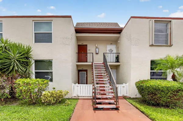 Property Slideshow image 2 of 57 | 11 willowbrook ln 204, Delray Beach, FL, 33446