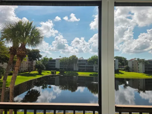 Property Slideshow image 2 of 10 | 14310 strathmore ln 305, Delray Beach, FL, 33446