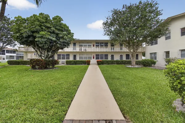 Property Slideshow image 2 of 63 | 5 northampton a 5, West Palm Beach, FL, 33417