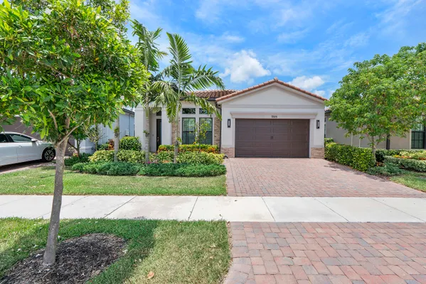 Property Slideshow image 2 of 57 | 7885 ironwood way, Parkland, FL, 33067