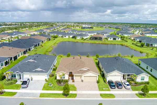 Property Slideshow image 3 of 68 | 13901 se riversway st, Port St. Lucie, FL, 34984