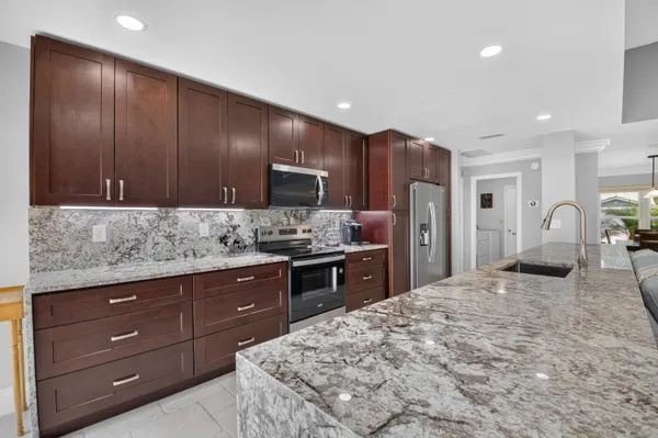 Property Slideshow image 2 of 39 | 22018 colony dr, Boca Raton, FL, 33433