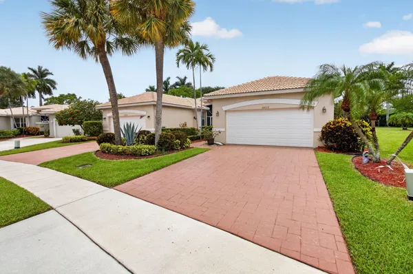 Property Slideshow image 2 of 58 | 10632 royal caribbean cir, Boynton Beach, FL, 33437