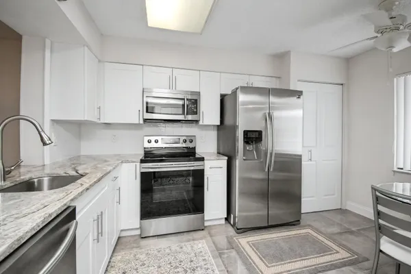 Property Slideshow image 2 of 29 | 7351 kinghurst dr 301, Delray Beach, FL, 33446
