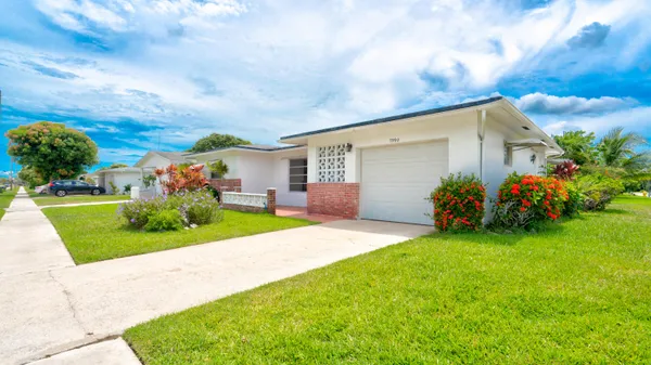 Property Slideshow image 2 of 23 | 7590 margate blvd, Margate, FL, 33063
