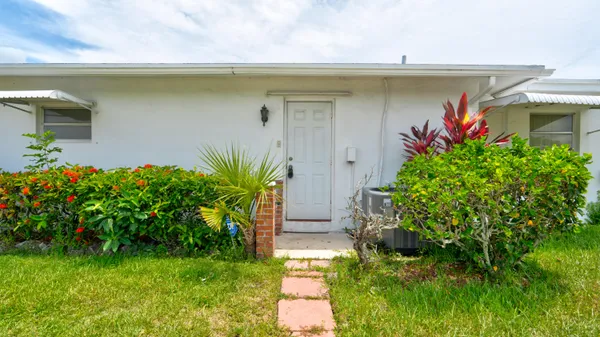 Property Slideshow image 3 of 23 | 7590 margate blvd, Margate, FL, 33063