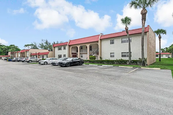 Property Slideshow image 2 of 53 | 216 lake dora dr, West Palm Beach, FL, 33411