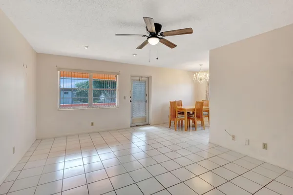 Property Slideshow image 3 of 30 | 332 sheffield, West Palm Beach, FL, 33417