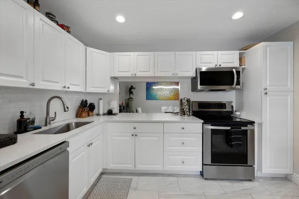 Property Slideshow image 2 of 34 | 145 lake nancy ln 232, West Palm Beach, FL, 33411