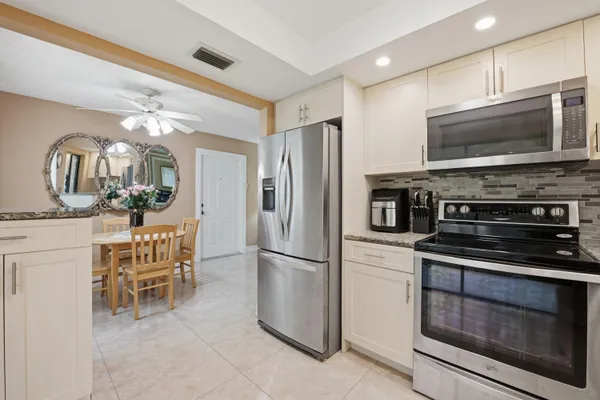 Property Slideshow image 3 of 34 | 54 capri b b, Delray Beach, FL, 33484