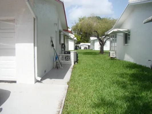 Property Slideshow image 3 of 26 | 1611 nw 82nd ter, Plantation, FL, 33322