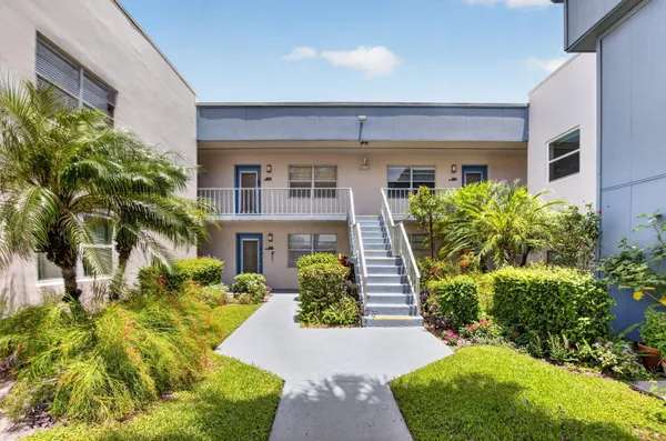 Property Slideshow image 2 of 87 | 809 normandy q 809, Delray Beach, FL, 33484