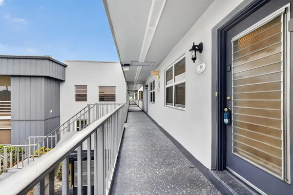 Property Slideshow image 2 of 37 | 40 burgundy a a, Delray Beach, FL, 33484