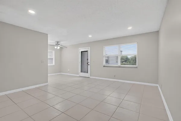 Property Slideshow image 3 of 37 | 40 burgundy a a, Delray Beach, FL, 33484