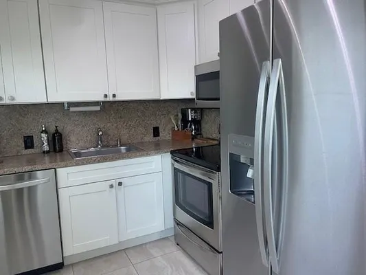 Property Slideshow image 2 of 45 | 589 fanshaw o 589, Boca Raton, FL, 33434