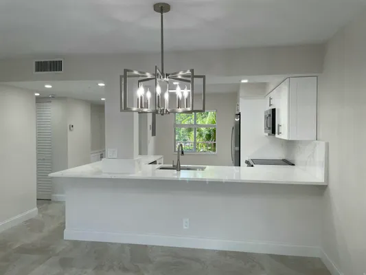 Property Slideshow image 3 of 16 | 7321 amberly ln 302, Delray Beach, FL, 33446