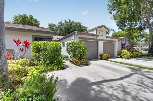 Property Slideshow image 3 of 63 | 8246 springview ter, Boca Raton, FL, 33496