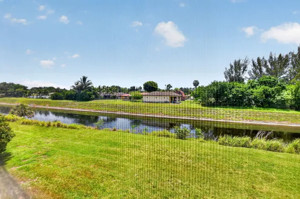 Property Slideshow image 3 of 34 | 9826 marina blvd 1029, Boca Raton, FL, 33428
