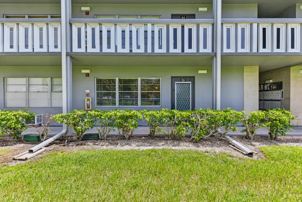 Property Slideshow image 2 of 20 | 50 suffolk b 50, Boca Raton, FL, 33434