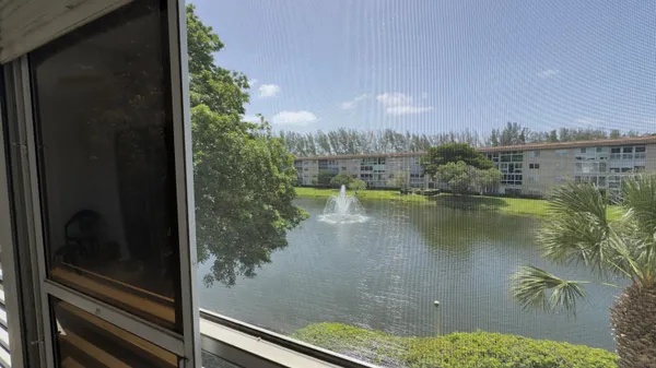 Property Slideshow image 2 of 61 | 1805 eleuthera pt g3, Coconut Creek, FL, 33066