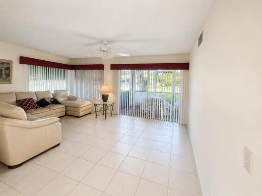 Property Slideshow image 3 of 24 | 5068 rose hill dr 102, Boynton Beach, FL, 33437