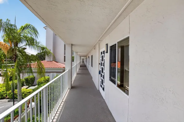 Property Slideshow image 3 of 115 | 14111 royal vista dr 207, Delray Beach, FL, 33484