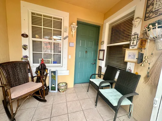 Property Slideshow image 2 of 53 | 12418 crystal pointe dr 102, Boynton Beach, FL, 33437