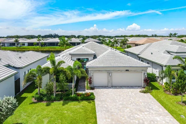 Property Slideshow image 3 of 70 | 9850 evergreen woods ln, Boynton Beach, FL, 33473
