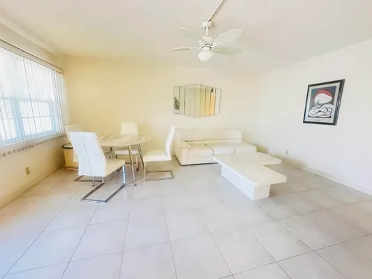 Property Slideshow image 2 of 59 | 2017 farnham, Deerfield Beach, FL, 33442