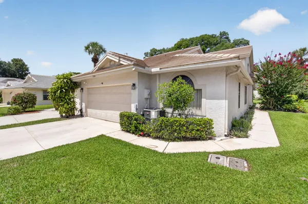 Property Slideshow image 3 of 59 | 10984 stafford cir, Boynton Beach, FL, 33436